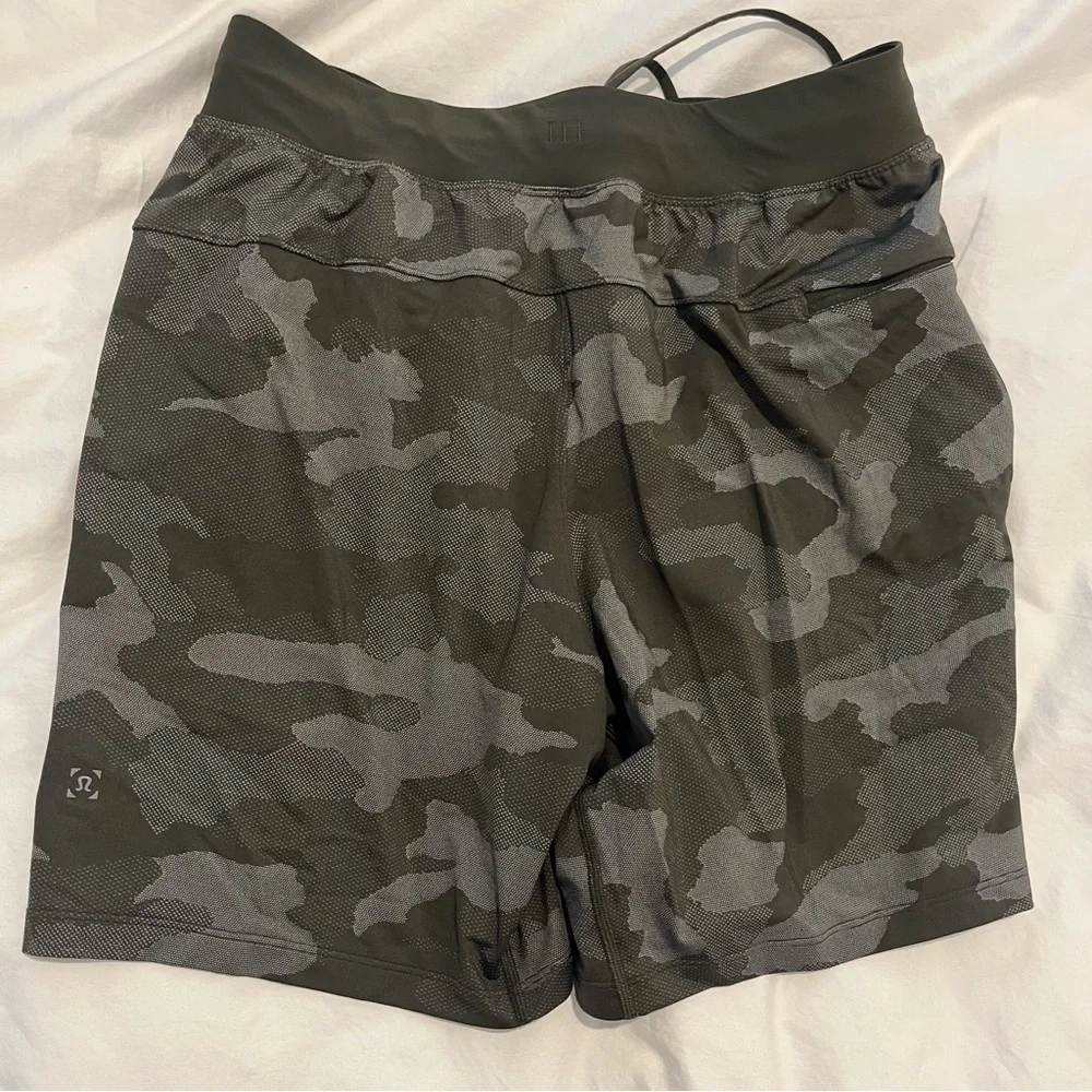 Lululemon Zeroed In Shorts - Picture 3 of 7
